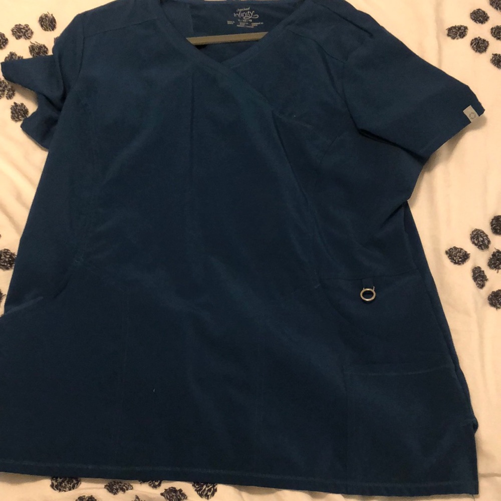 XL Cherokee Infinity Scrub Top